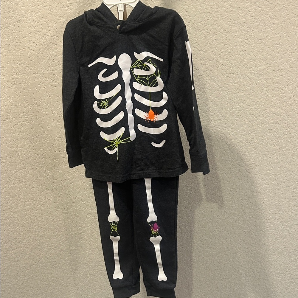 Cat & Jack 4T Skeleton hoodie sweatpants set